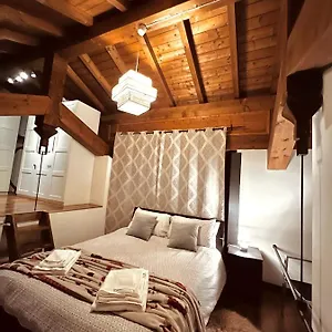 Apartment Abstractartloft, Cremona