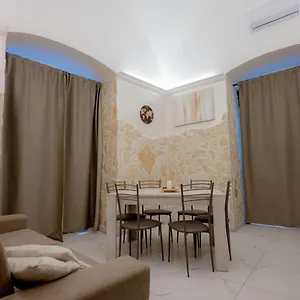 Maison27 , Bari Italia